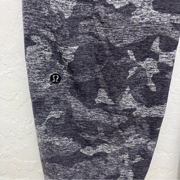 Lululemon High Rise Ready To Rulu Pant Camo Print Size 4 - Picture 4 of 6